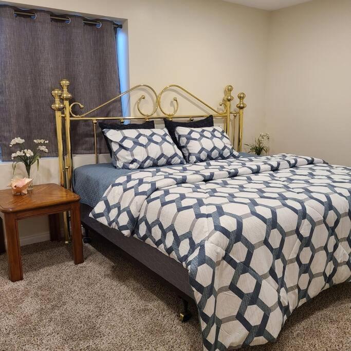 Villa Entire Huge Basement! Fast Wifi! Private Entrance! Salt Lake City Exterior foto